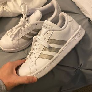 Adidas Metallic Grand Court Sneaker